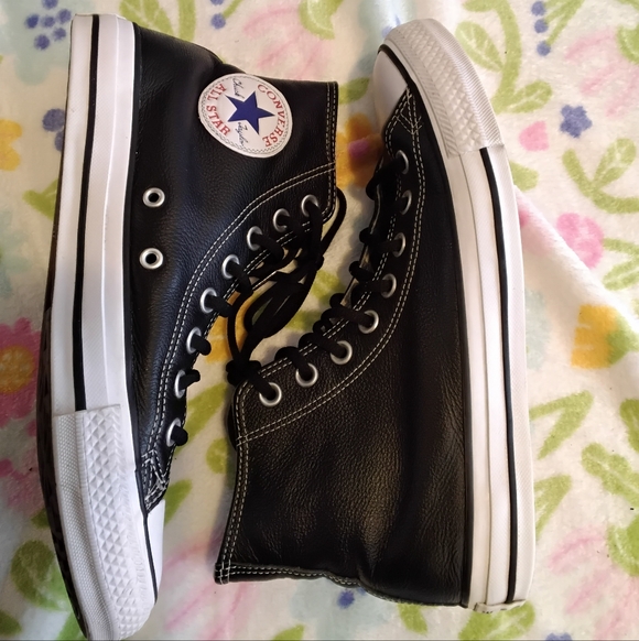 Converse Shoes - Converse Unisex black high top leather sneakers men's size 6.5 Women’s 8.5 8 1/2
